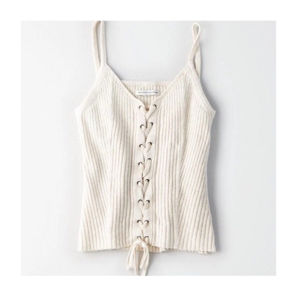 Cute White/Cream Top 🐚